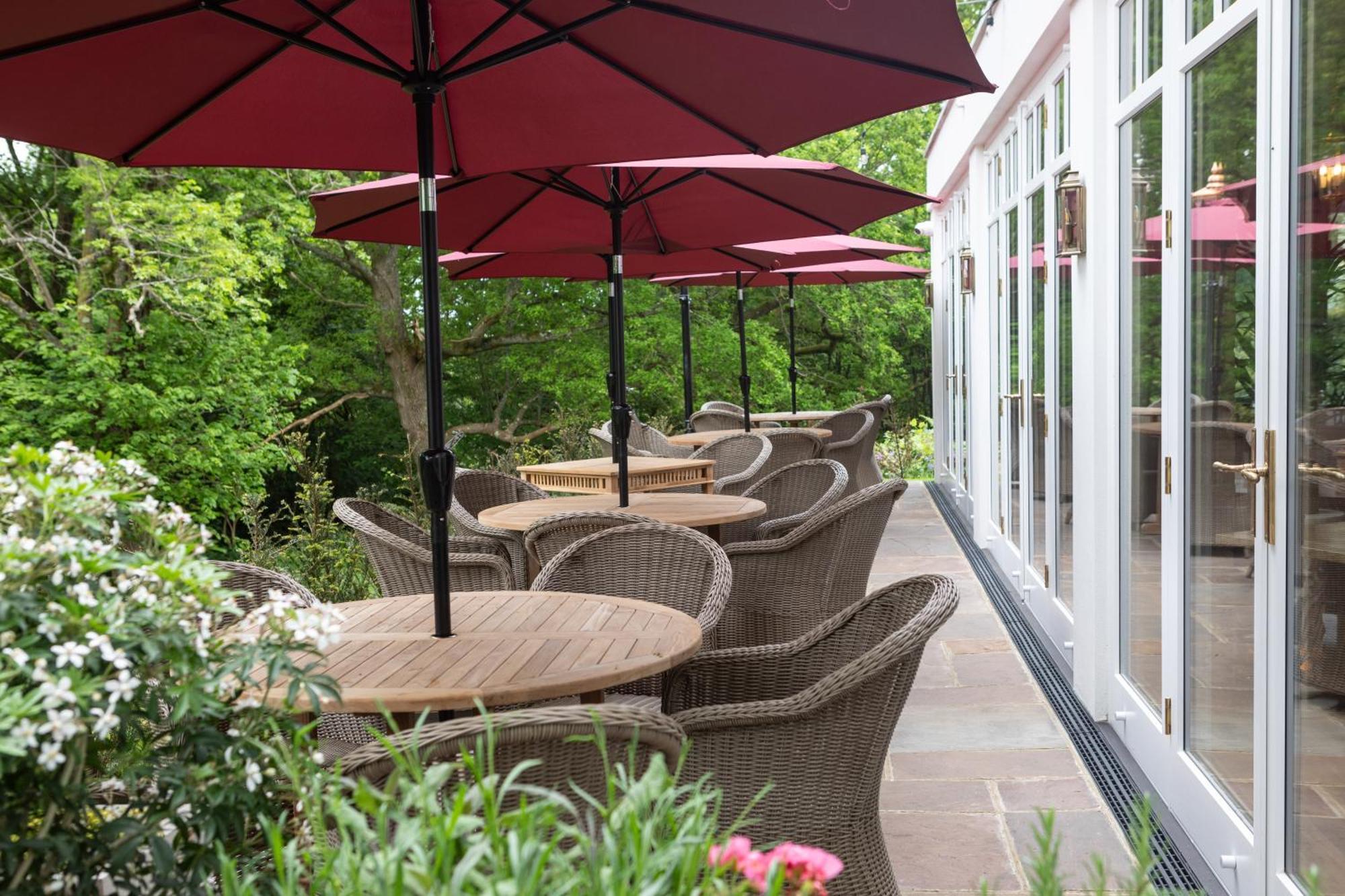 Bed and Breakfast Mount Edgcumbe Royal Tunbridge Wells Exterior foto The Terrace at The Old Ship Hotel